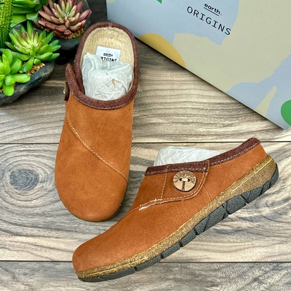 Earth Origins Shoes - NIB Earth Origins Ezra 8.5M 40 Acorn Brown Slip On Clogs Suede